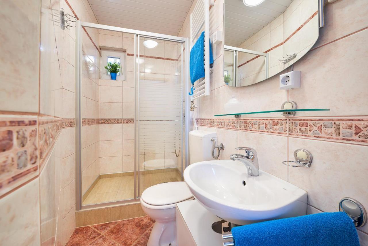 Rooms Mira By Anastasia Zagreb Ngoại thất bức ảnh